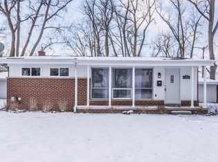 17591 Dolores St, Livonia, MI 48152