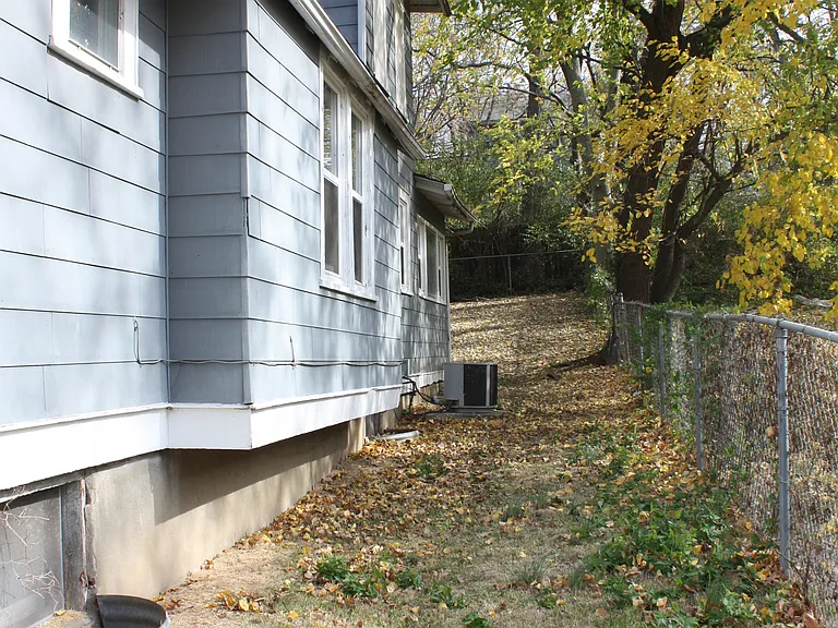 4327 Flora Ave — Photo 3