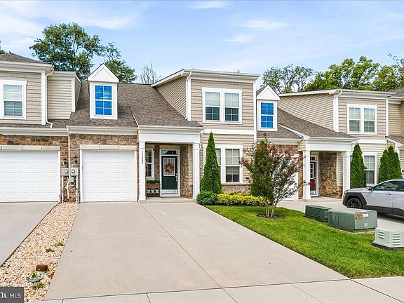 2nd image of 11442 Isaac Ct