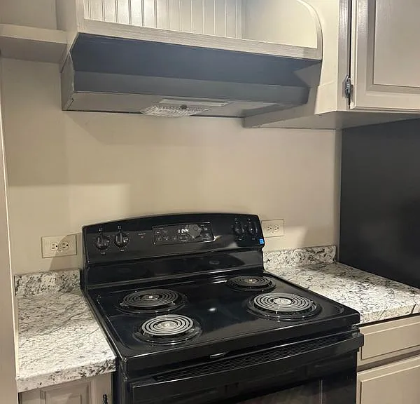 615 Bean 2nd Floor Moultonborough Ave #2ND FLOOR — Photo 9