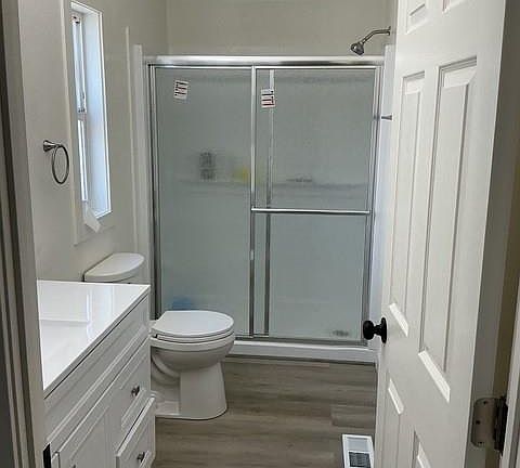 3rd image of 16644 Almond St