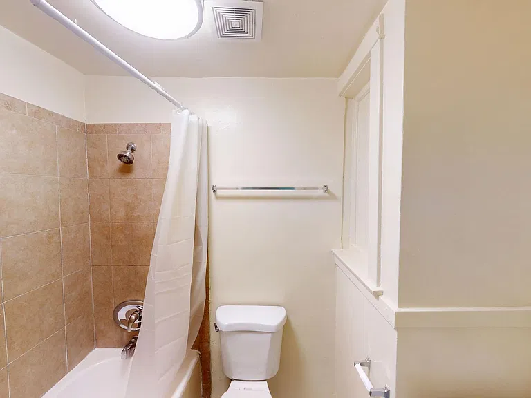 2532 DALY STREET — Photo 10