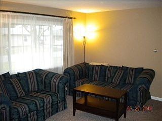 2nd image of 1504 W Glenn Ellyn Dr