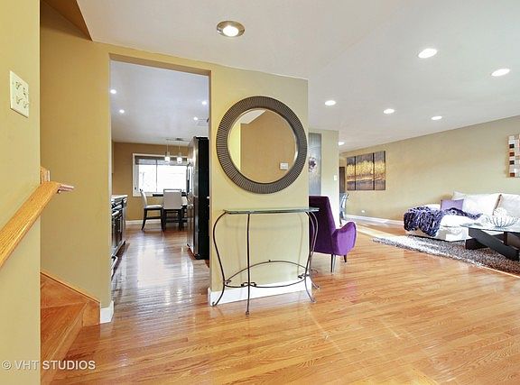 3rd image of 516 N Longwood Dr