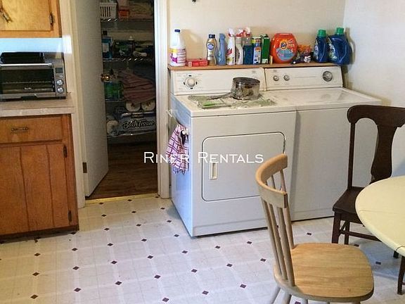 4th image of 501 S High St APT A
