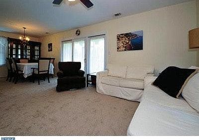 4th image of 194 Wyndham Pl