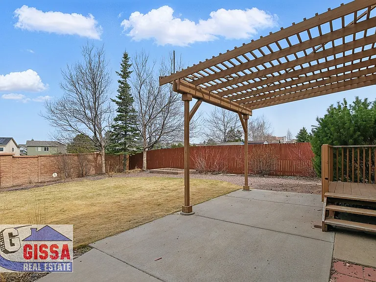5532 Mountain Garland Dr — Photo 7
