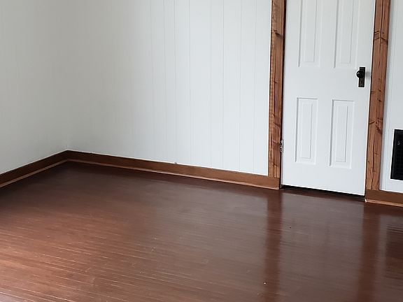 5th image of 1133 E North St #2