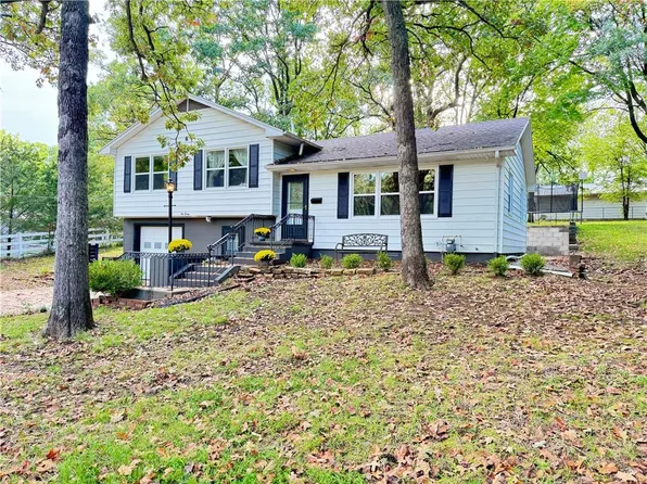1020 S Adams St, Nevada, MO 64772