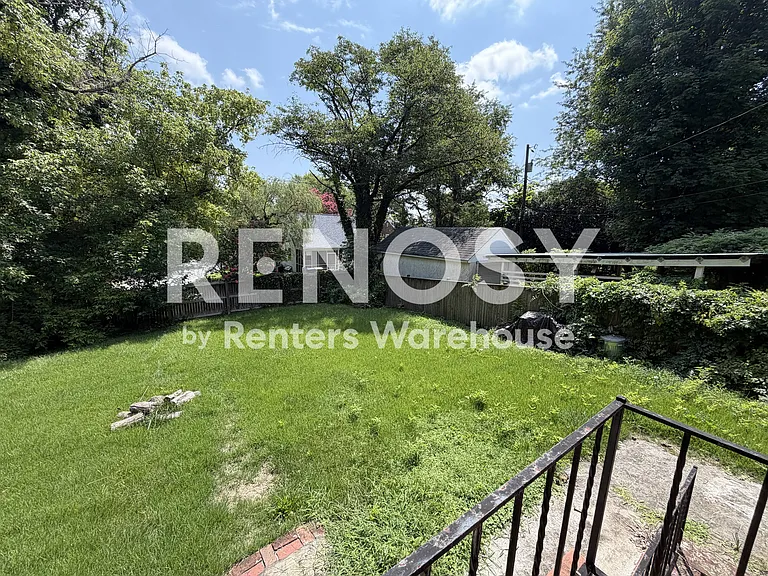 601 Warwick Rd — Photo 18