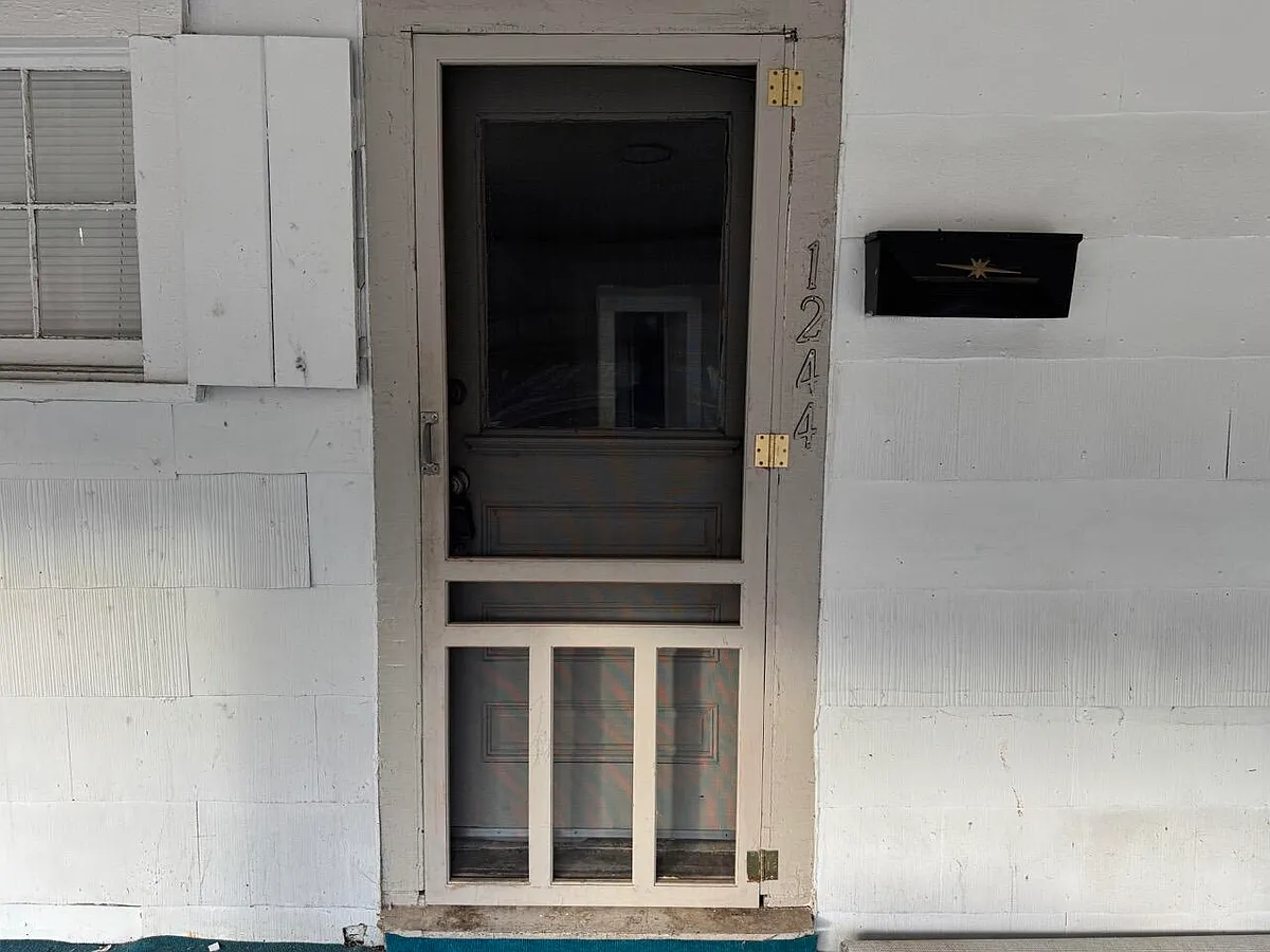 Building Photo - 1244 Stokes St