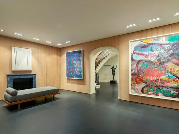 36 East 63rd Street image 2 of 20