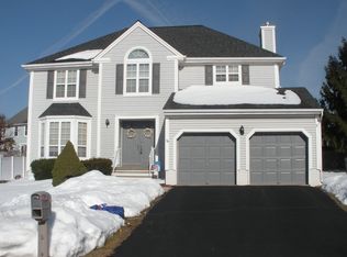 28 Mohawk Trl, Branchburg, NJ 08876