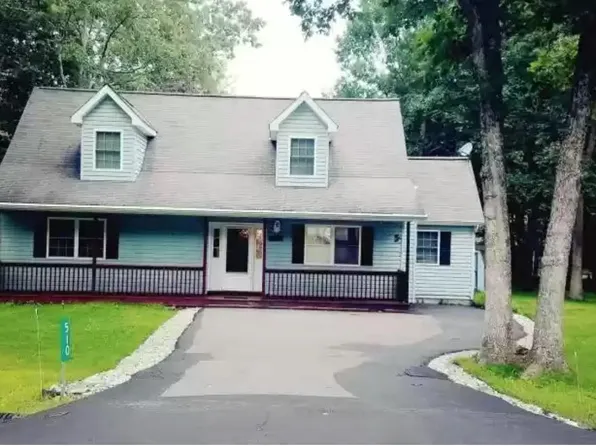 510 Gandolf Rd, Tamiment, PA 18371