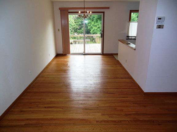 5th image of 26745 Sandy Hill Dr