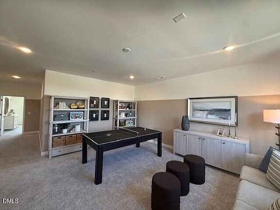4th image of 527 Whinfield Pl