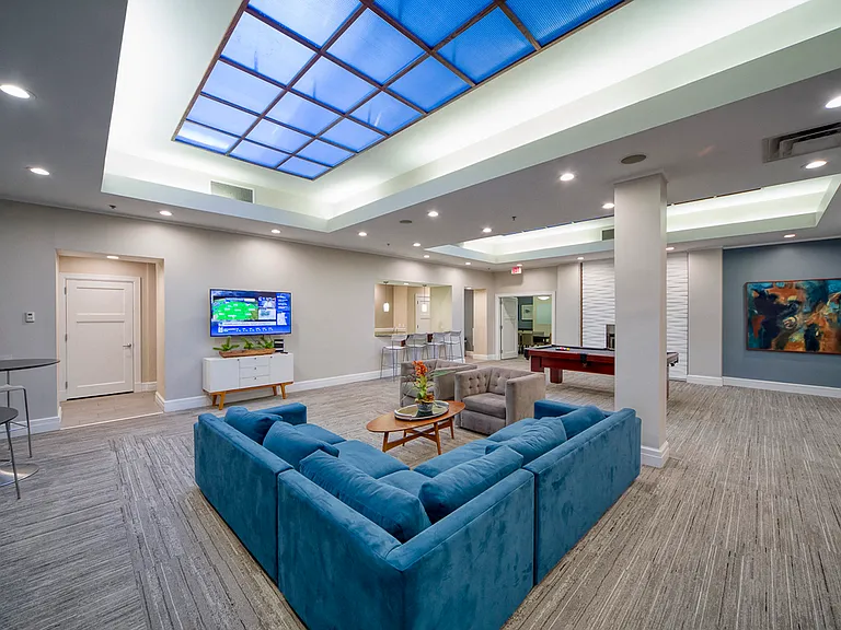 11 East Resident Clubroom