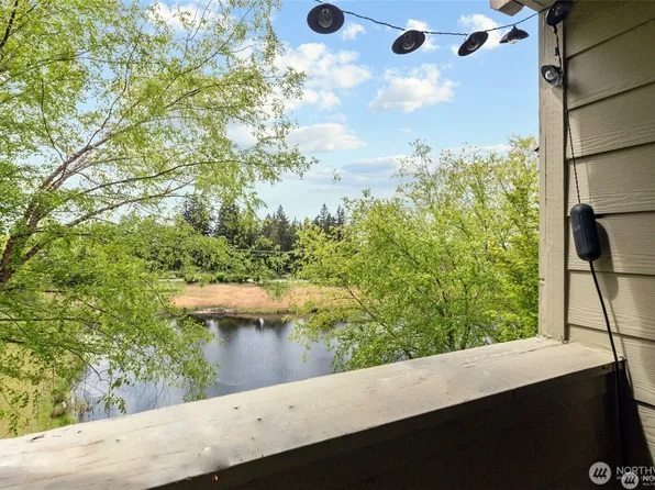 1931 23rd Place NE #202, Issaquah, WA 98029