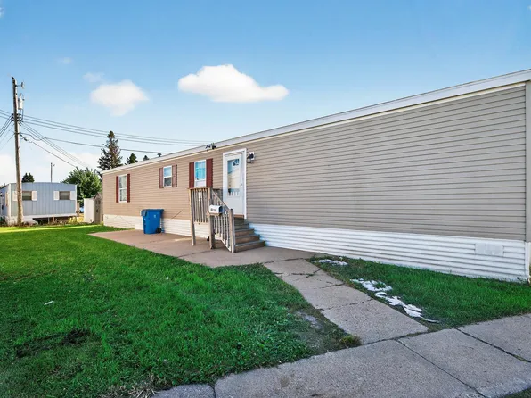 1010 N Cir NE, Fridley, MN 55432