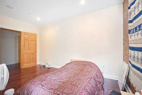 Rented by Corcoran | media 25