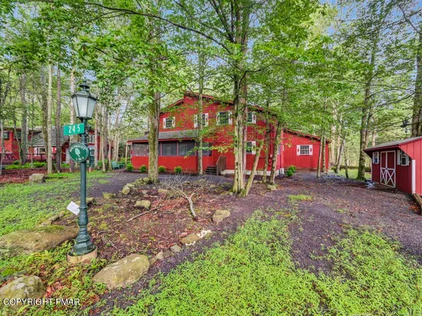 245 Tepee Dr, Pocono Lake, PA 18347