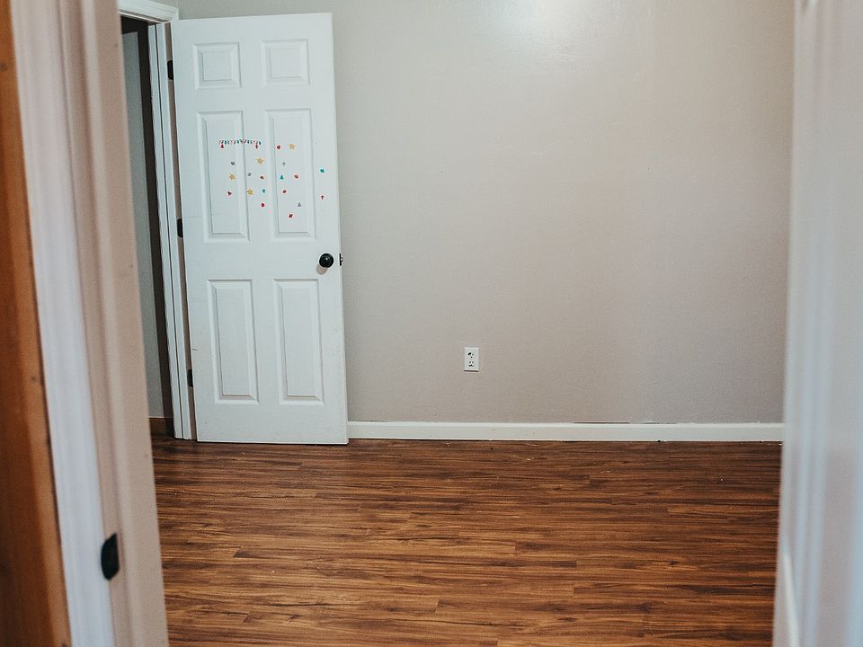 43rd image of 233 Taylor Lake Rd