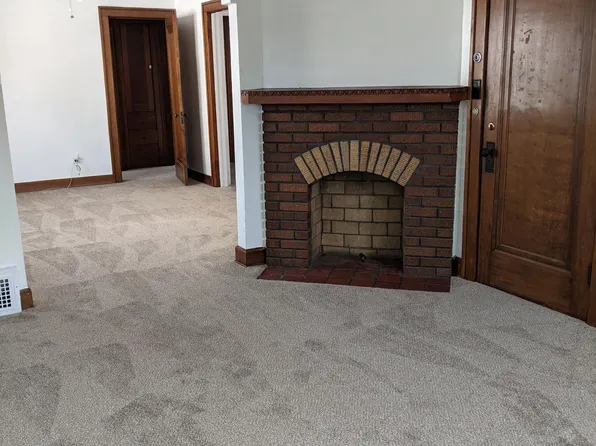 3703 W 133rd St, Cleveland, OH 44111