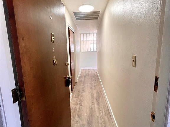 2nd image of 1717 Saint Andrews Dr #2