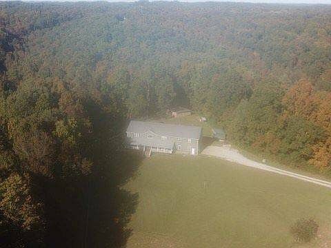 3rd image of 475 Highland Heights Dr