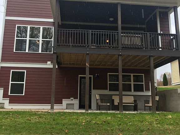 3rd image of 215 Evans Dr