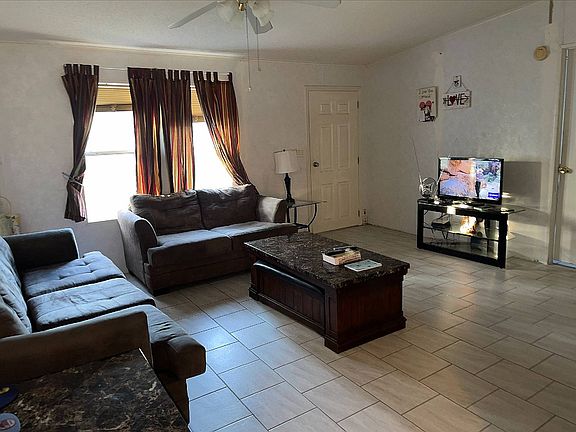 2nd image of 570 Clover Ln