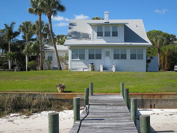 2nd image of 1013 SE Saint Lucie Blvd