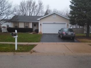 1740 Tanglewood Dr, Algonquin, IL