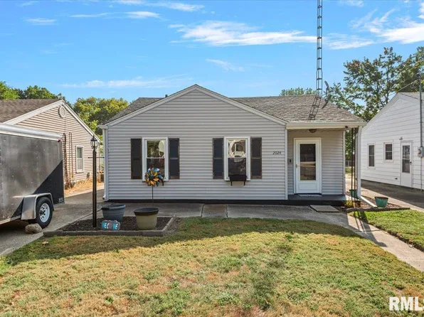 2024 N 19th St, Springfield, IL 62702