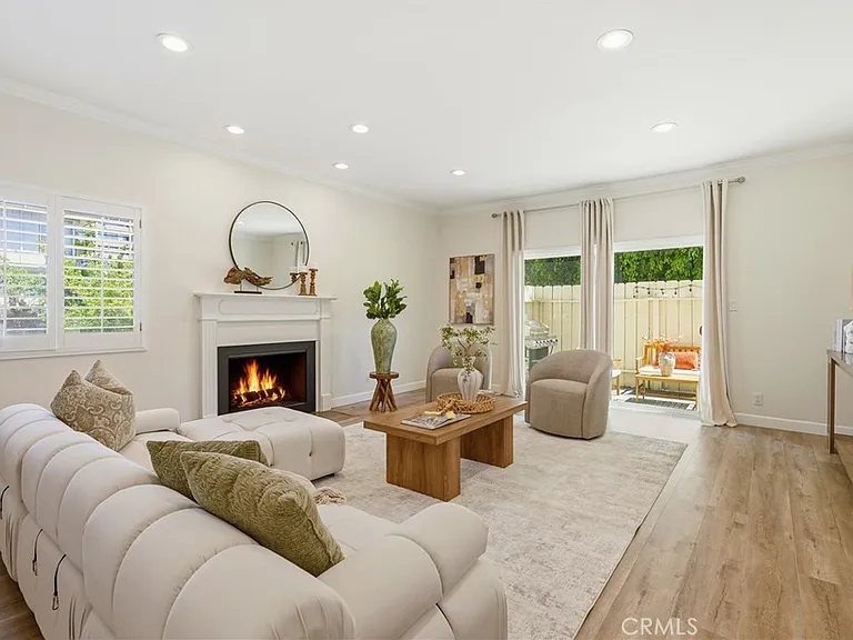 1433 S Beverly Dr — Photo 3