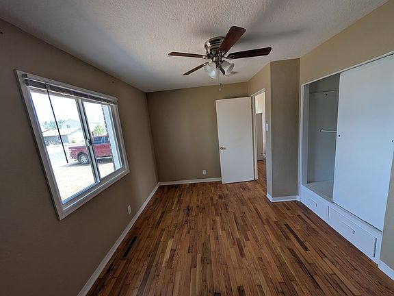 5th image of 3727 Henderson Ave