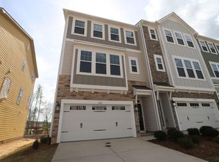 2715 Hunter Woods Dr #562, Apex, NC 27502