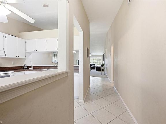 3rd image of 4010 Ice Castle Way APT 8