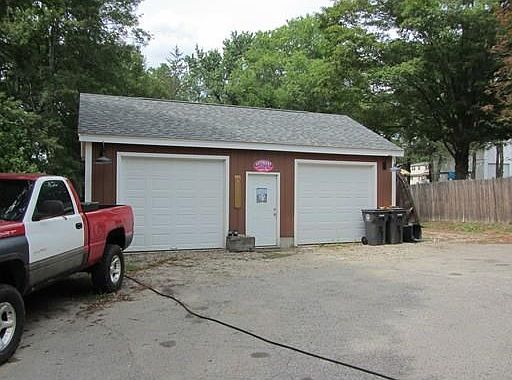 2nd image of 28 Marsh Ave