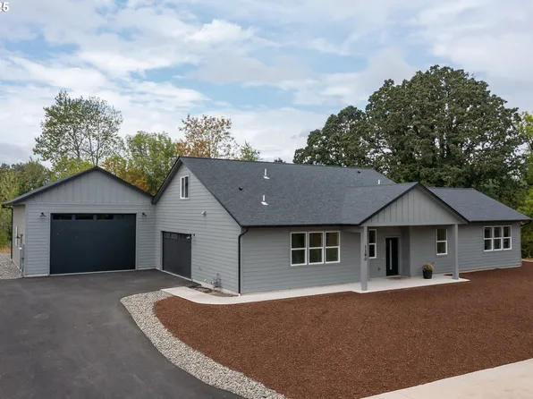 1180 Hop St, Albany, OR 97321