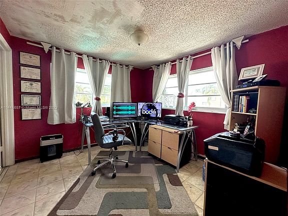 5th image of 1900 Meridian Ave APT 204