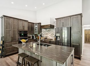 9206 Decatur Ave S, Bloomington, MN 55438