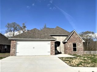 36 Hedges Plantation Pl, Natchez, MS 39120