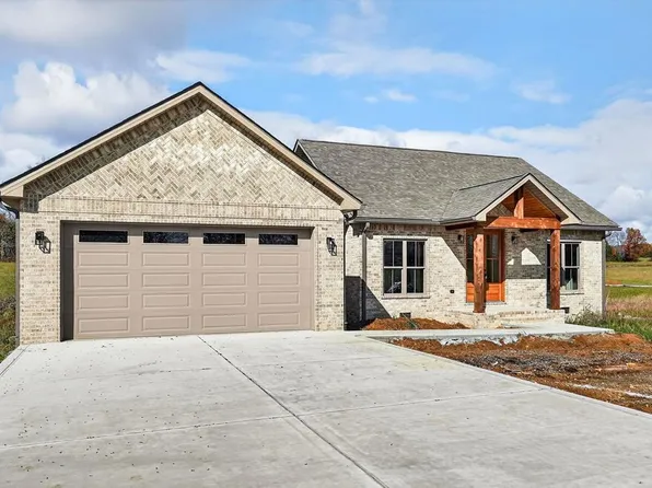 136 E McCormick Rd, Livingston, TN 38570