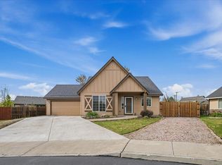 2232 SW Newberry Ct, Redmond, OR 97756