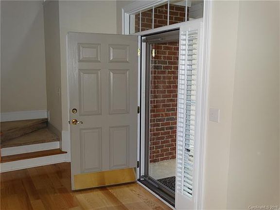 4th image of 133 McLeod Ave #42