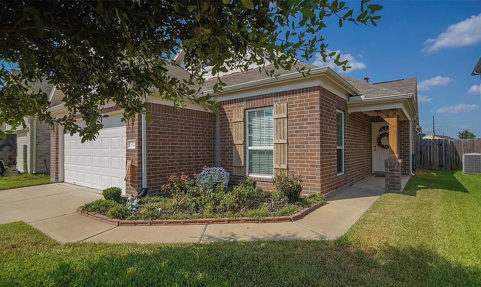 1st image of 14822 Fir Knoll Way