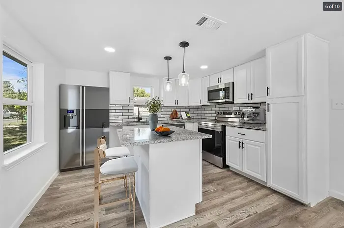 914 Locust St — Photo 4