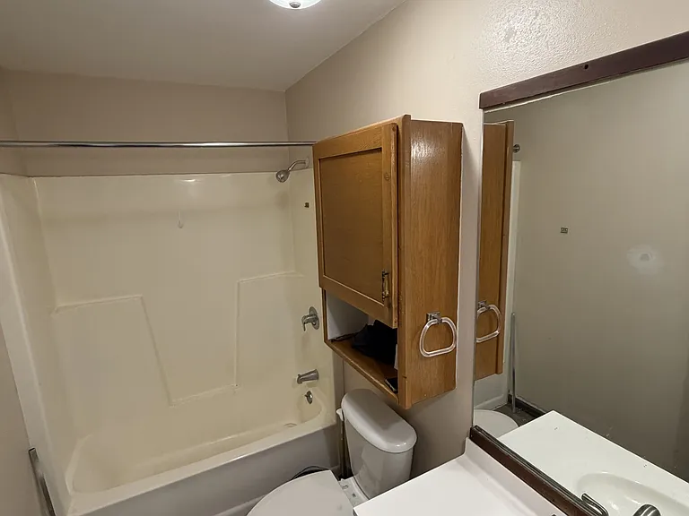 1320 E Lieg Ave #4 — Photo 3