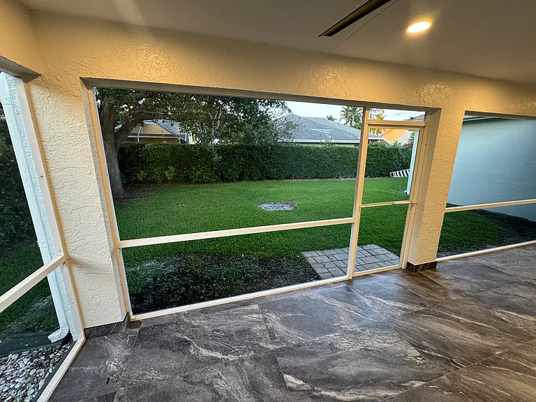 1327 Lake Breeze Dr — Photo 17